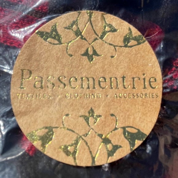 NWOT Alpaca Ruana, Navajo, Red/Black/Brown (One Size) - Picture 14 of 15